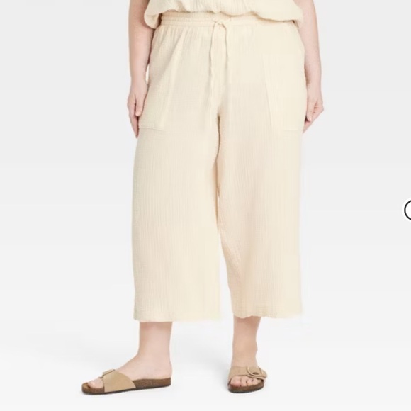 Women's High-Rise Gauze Wide Leg Pull-On Pants - Universal Thread - Picture 2 of 4